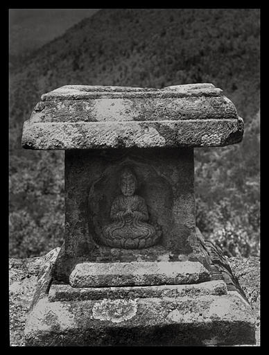 [Zhejiang] Tchö-kiang. Ning-po [Ningbo], Kou-yu-wang [Guyuwang], Pao-che-li t'a [Baoshilita], stûpa commémorant l'invention de la relique