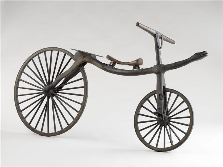 Draisienne à tête de serpent