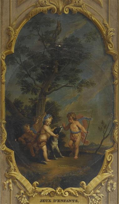 ENFANTS JOUANT AVEC UN CHIEN ET DES EPEES DE BOIS