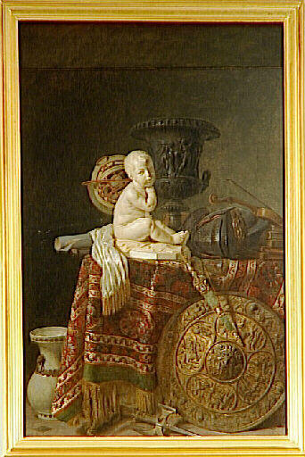 Une table garnie d'un tapis de Turquie sur lequel est placé l'enfant à la cage de M. Pigalle, un casque, le vase de Médicis en bronze, au bas un bouclier et autres objets