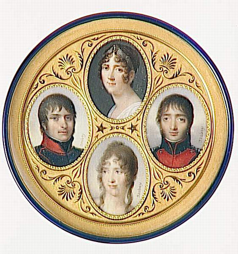 Bonbonnière offerte par Joséphine à Napoléon avec quatre miniatures montées sur le couvercle : l'Impératrice Joséphine, le Prince Eugène, Louis Bonaparte, la Reine Hortense.
