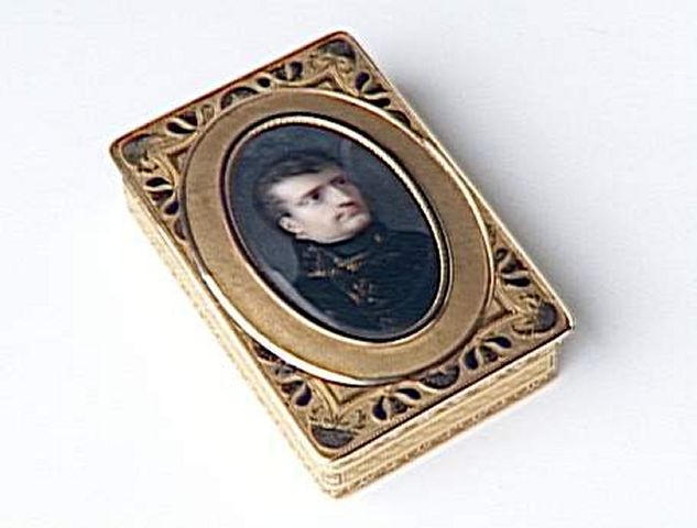 Tabatière rectangulaire avec miniature représentant Napoléon Bonaparte premier Consul