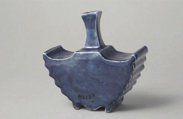 Vase en forme de papillon
