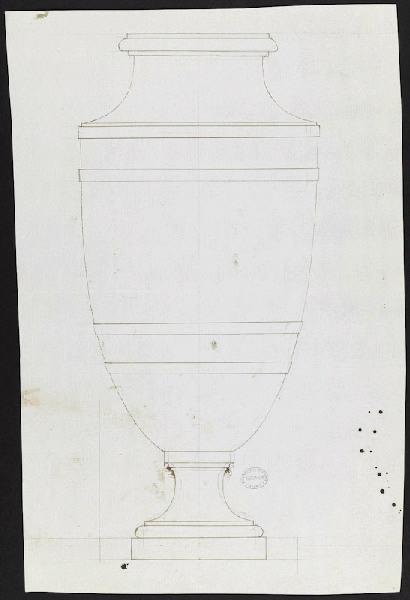 Vase Boizot à bas-relief