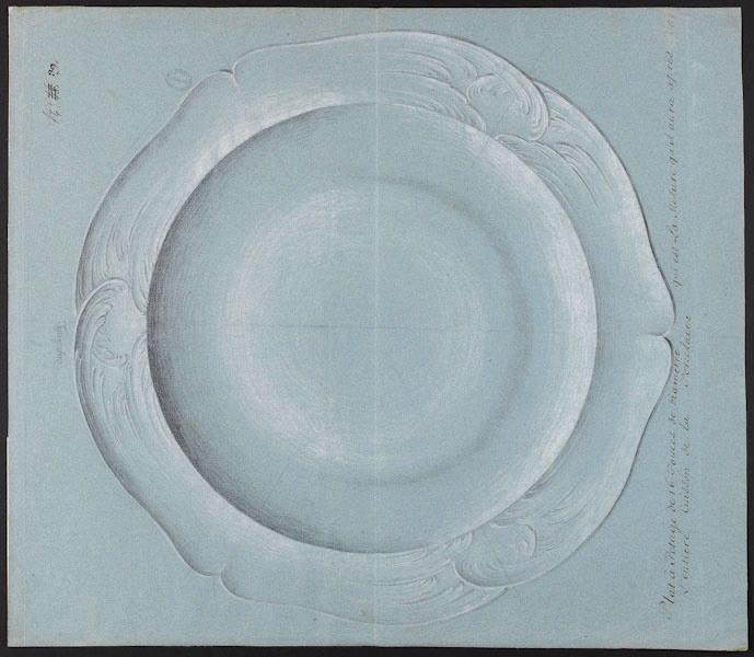 Plat à potage à ornements