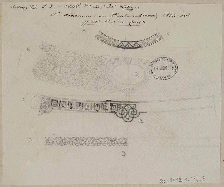 Éléments décoratifs [Pot à lait du service Rinceaux du Palais de Fontainebleau ]