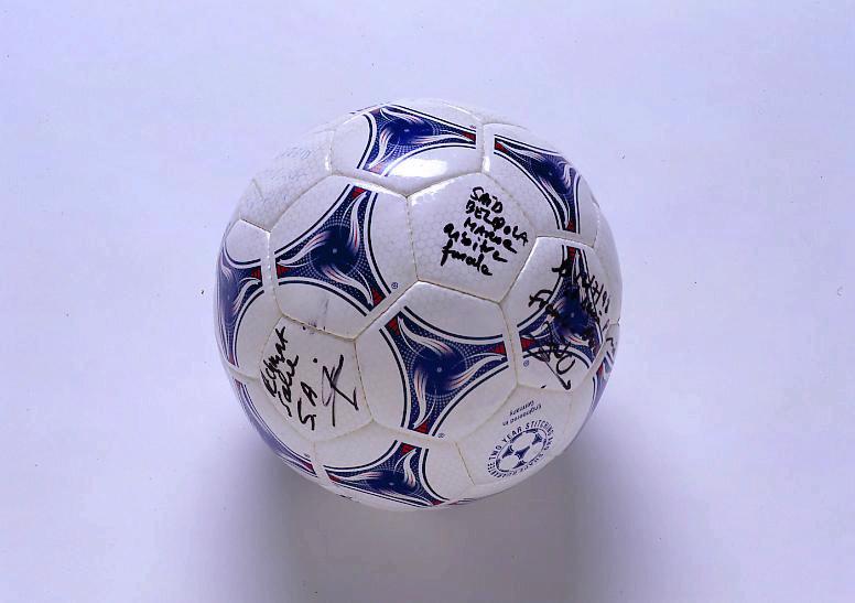 Ballon de la victoire de la Coupe du monde de football de 1998 contre la sélection brésilienne