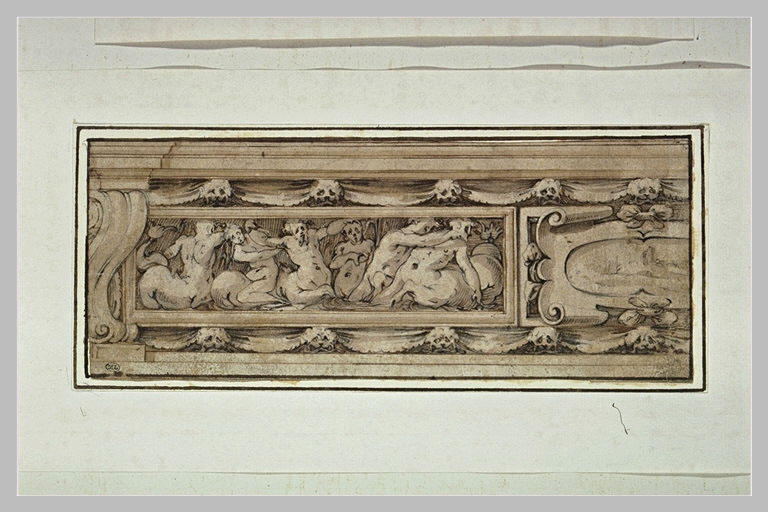 Fragment de frise avec des centaures dans un cartouche