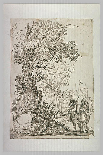 Deux hommes conversant près d'un gros arbre, avec un clocher au loin