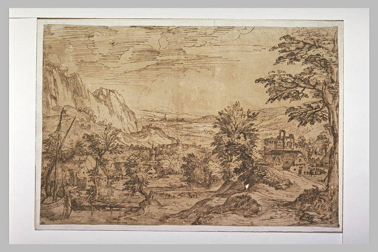 Vaste paysage de plaine bordée de montagnes, avec de nombreuses fermes