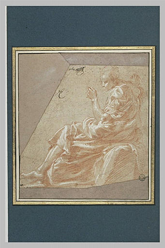Figure drapée, assise, tournée vers la gauche