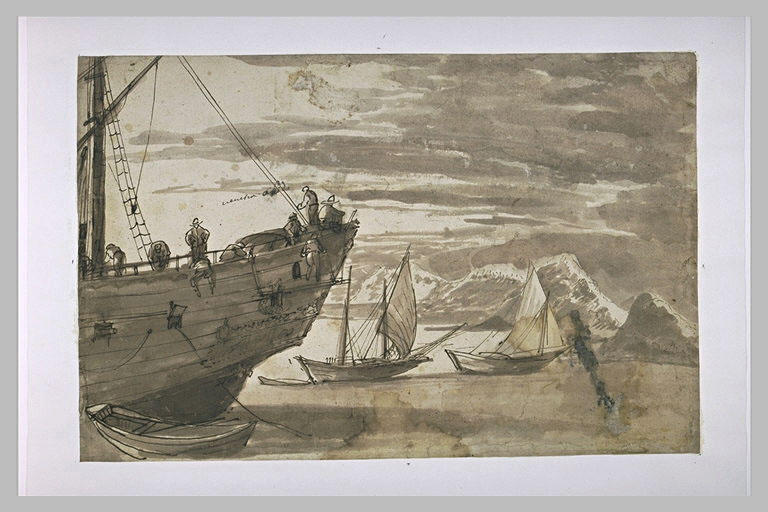Poupe d'un navire à l'ancre, deux barques de pêche, et des montagnes au loin