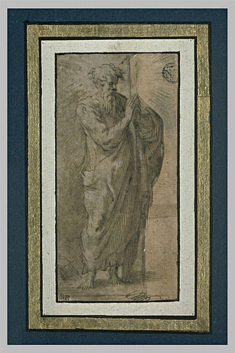 Un apôtre tenant un crucifix