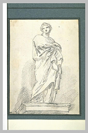 Statue d'une femme drapée sur un piédestal