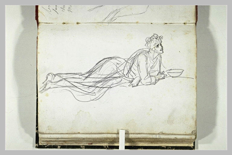 Homme couché sur le ventre