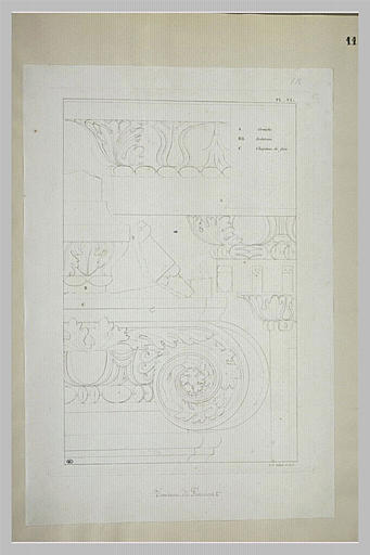 Détails architecturaux du tombeau de François Ier : colonnes et acanthes
