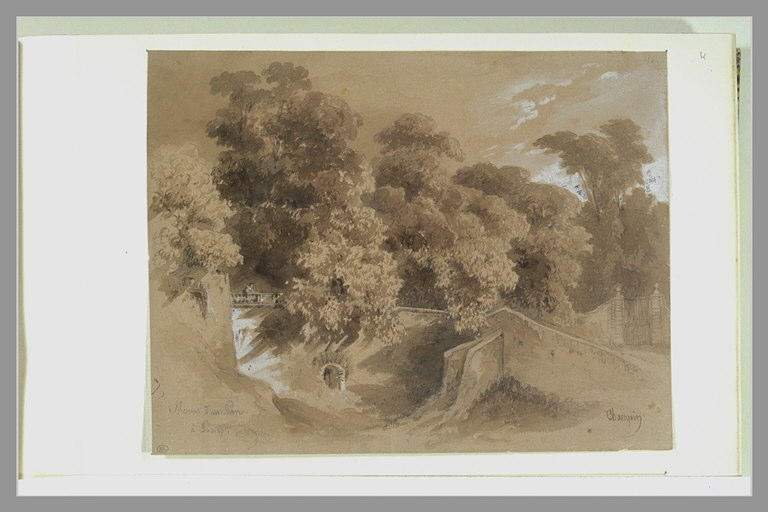 Murs d'un parc à Passy