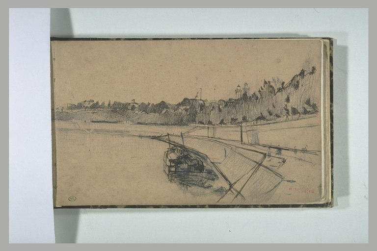 Pont sur une rivière joignant une ville