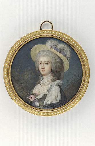 Femme à mi-corps, en grand chapeau de paille à plumes, une rose au sein