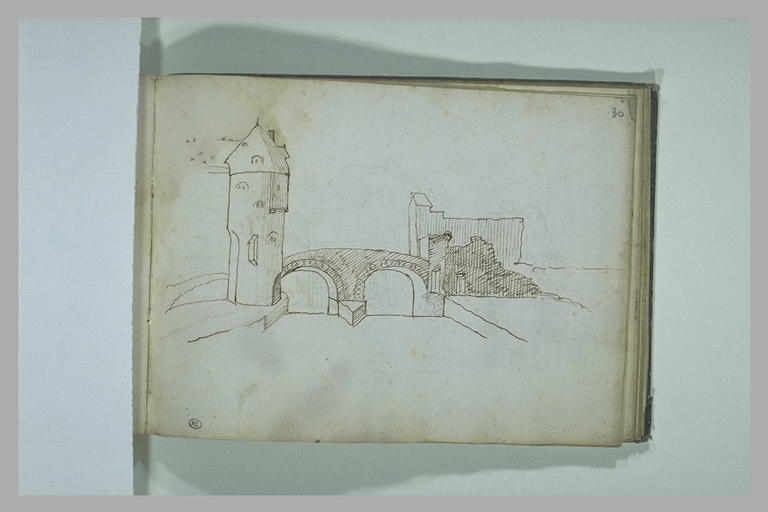 Construction avec un pont à deux arches