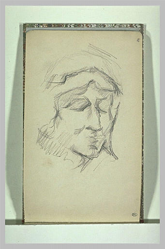 Visage de femme aux yeux fermés