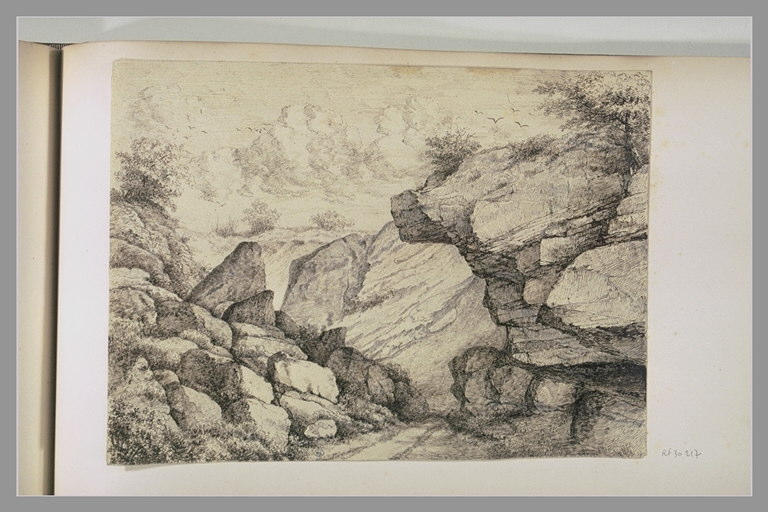 Chemin dans les rochers