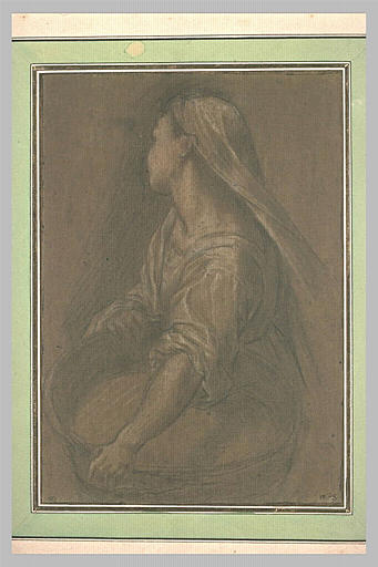 Jeune femme tenant une bassine, à mi-corps, la tête tournée vers l'arrière