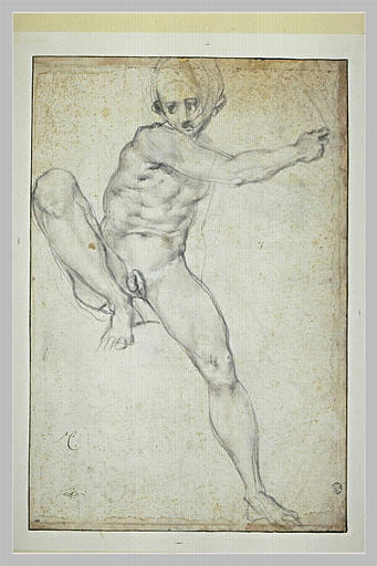 Adolescent nu, assis, regardant à gauche, la jambe droite ployée