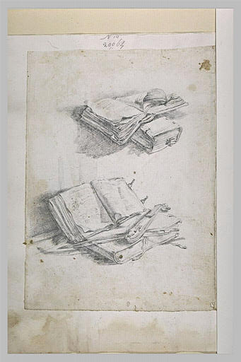 Quatre livres, deux sont ouverts et deux fermés