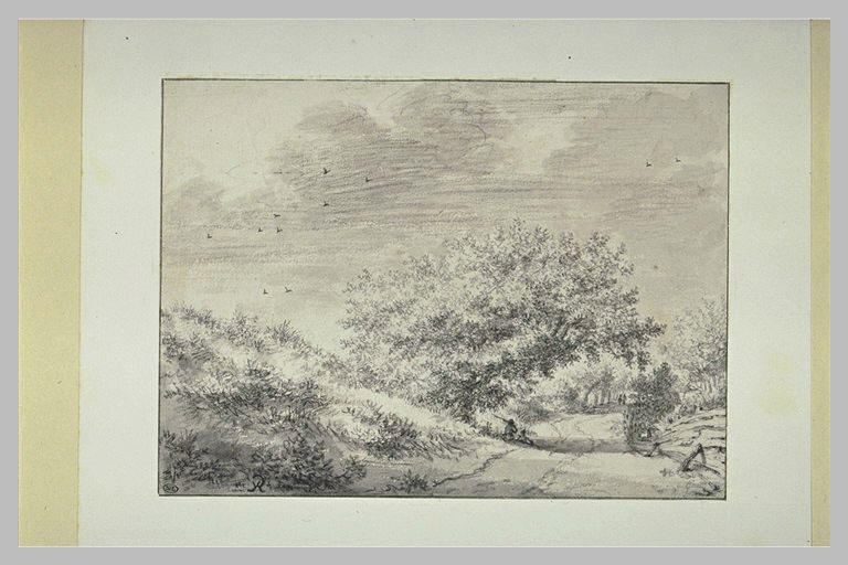 Chemin au pied des dunes, bordé d'arbres, avec deux personnages