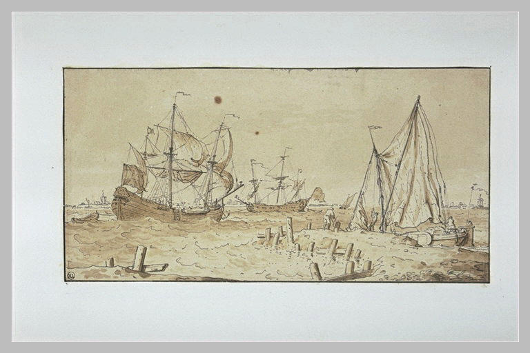 Marine : navires et bateaux près d'un rivage