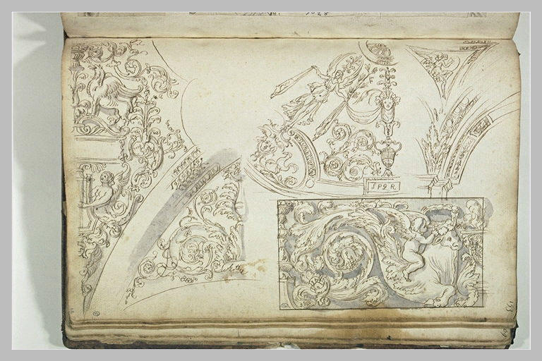 Etudes de grotesques, de rinceaux et de motif décoratif