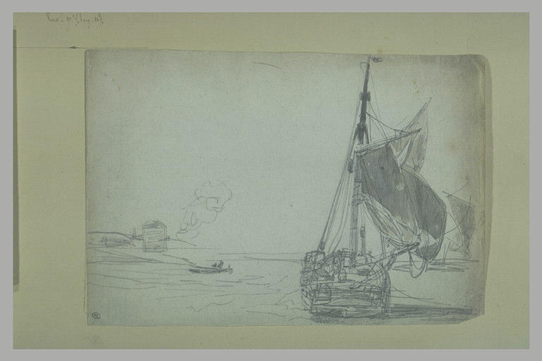 Barque de pêche tournée vers le large et rameurs près des côtes