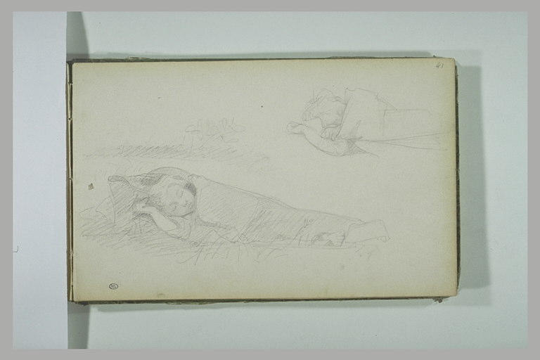 Deux enfants couchés sur le sol