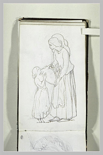 Femme donnant à boire à une jeune fille