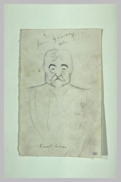 Ernest Lavisse, âgé, de face, à mi-corps, avec moustache, barbiche et favoris
