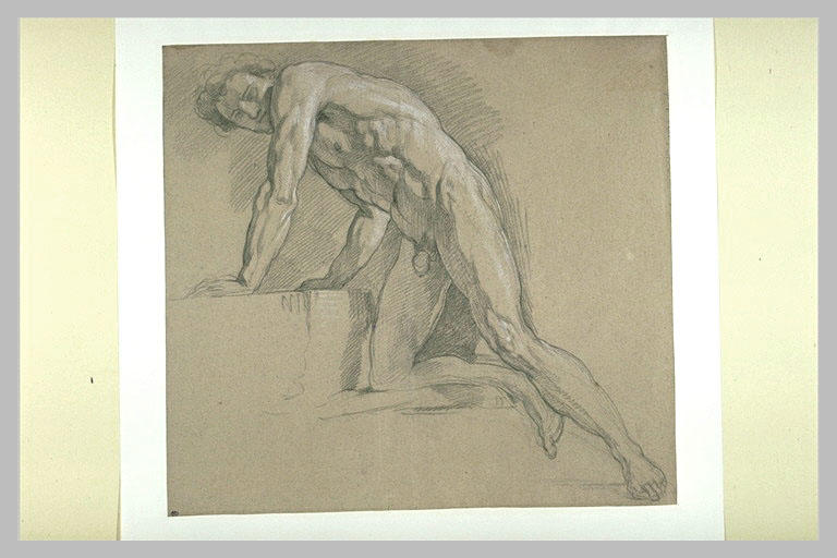 Homme nu, à demi agenouillé sur des degrés, tourné vers la gauche