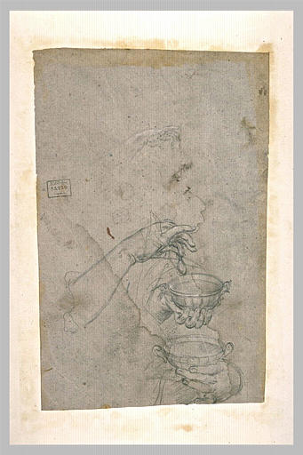 Trois mains, dont deux tiennent chacune un vase