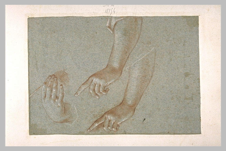 Main tenant une plume, et deux bras