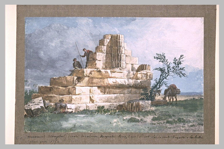 Ruines d'un monument triomphal sur la route d'Agosta à Carlintini