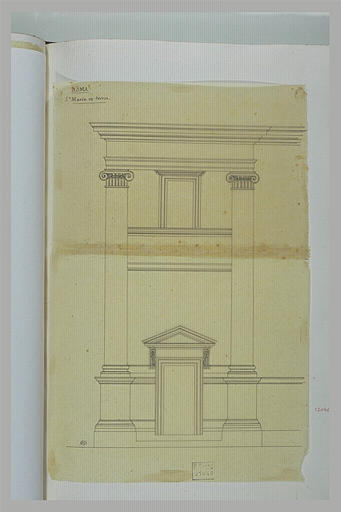 Partie de la façade de Santa Maria in Trivio