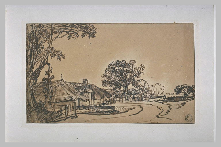 Au bout d'un chemin, une chaumière encadrée d'arbres