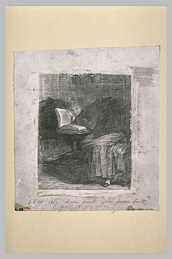 Intimité : jeune femme à demi étendue sur un canapé