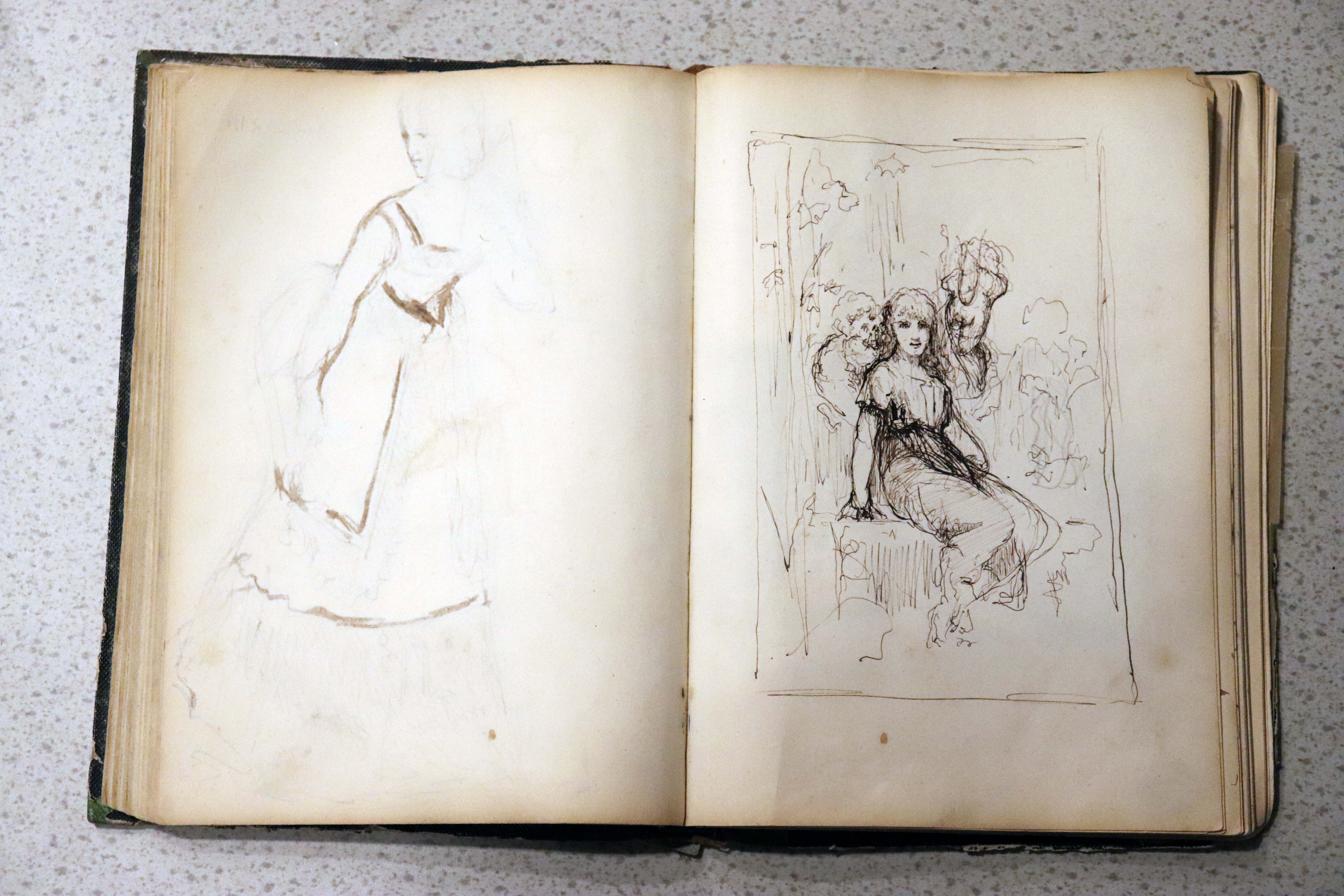 Carnet de croquis : esquisses de personnages et quelques paysages