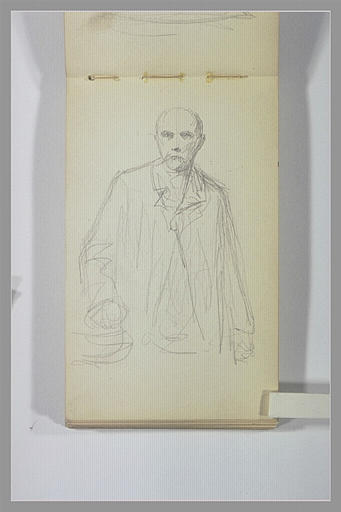 Un homme, debout, vu de face, à mi-corps