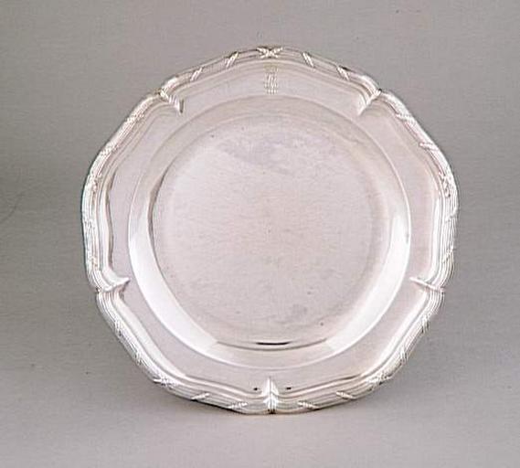 Service du roi d'Angleterre George III : Grand plat, d'un ensemble de six