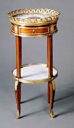 Table en chiffonnière