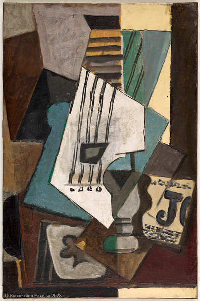 Nature morte : guitare, journal, verre et as de trèfle