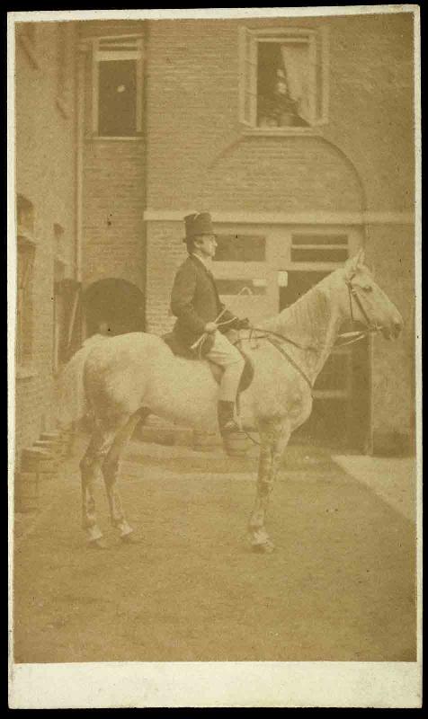 Louis-Philippe Marie Léopold, prince de Condé (Saint-Cloud, 1845 ; Sydney, 1866), à cheval