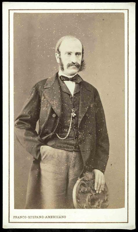 Caillet, professeur de mathématiques du prince de Condé et du duc de Guise ; Album de 171 photographies